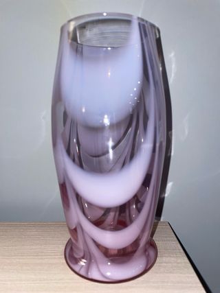 Vaso in vetro sfumato lilla