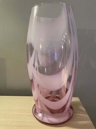 Vaso in vetro sfumato lilla