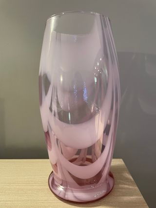 Vaso in vetro sfumato lilla