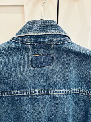 Chaqueta Levi's Trucker + Pantalon vaquero Zara