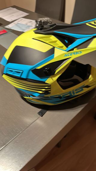 Casco Moto Acerbis Amarillo y Azul. Gafas incluids