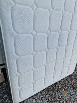 Colchón 150x190 cm como nuevo