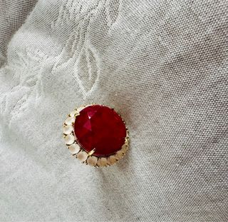 Anillo ajustable piedra roja y oro