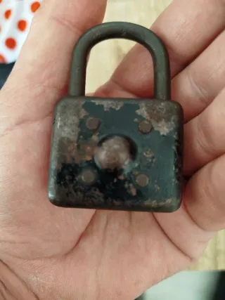 Candado español antiguo rgm