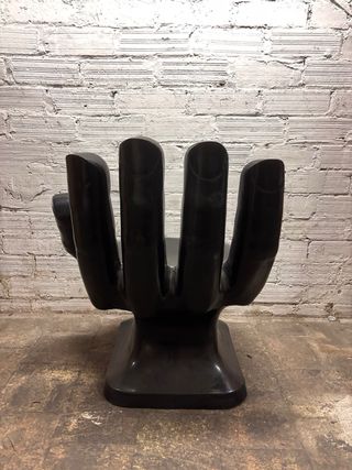 Sillón Mano Pedro Friedeberg Negro