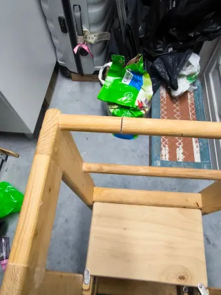 Torre di apprendimento Montessori in legno