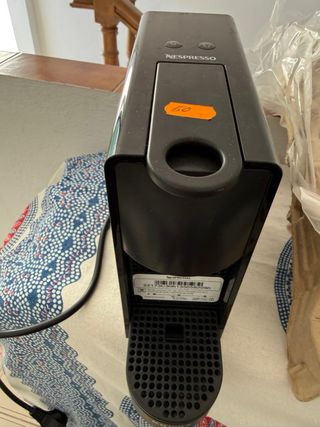 Cafetera Nespresso Essenza Mini Krups