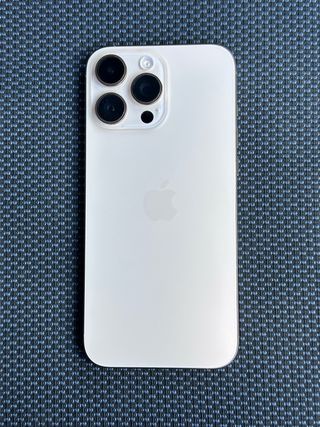 iPhone 16 Pro Max 256 GB Plata · 95% batería