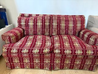 Divano 2 posti bordeaux con oro