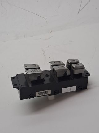 MANDO ELEVALUNAS DELANTERO IZQUIERDO SSANGYONG TIVOLI