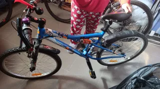 Bicicleta infantil Rockrider 24 azul