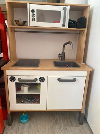 Cocinita de madera Ikea