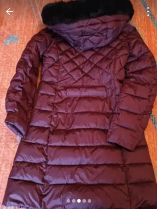 Parka invierno talla 34 color rojo burdeos