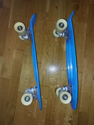 2 Monopatines Azules Decathlon