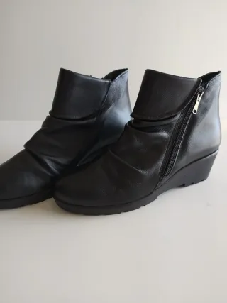 Botines negros de piel