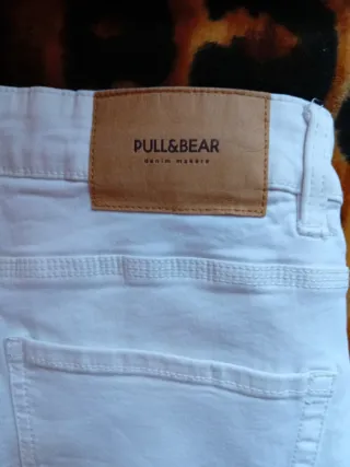 Tejanos blancos Pull&Bear rotos