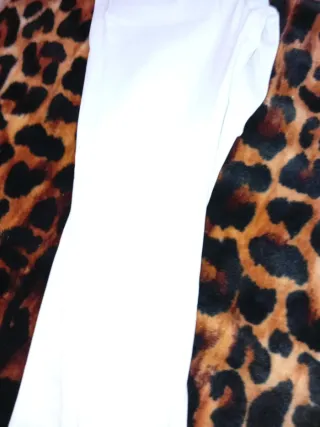 Tejanos blancos Pull&Bear rotos