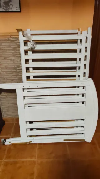 Cuna de madera blanca + colchón