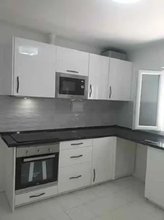 COLOCACION DE SUELOS Y PUERTAS. ECONÓMICO