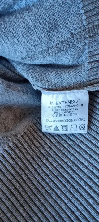 Cárdigan gris con bolsillos