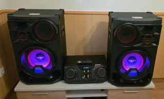 Equipo de Sonido LG Negro/Rojo