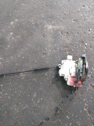 CERRADURA PUERTA DELANTERA DERECHA SEAT LEON