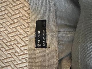 Pantalón cargo gris Bershka