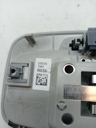 LUZ INTERIOR KIA NIRO (13)