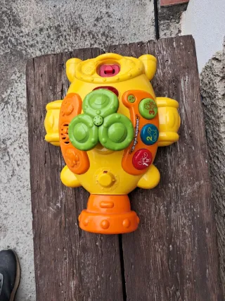 Juguete submarino amarillo para niños