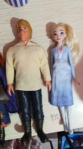 Se vende lote de 3 Muñecos Frozen 20€