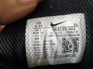 Deportivas Nike Niños Negras y Blancas