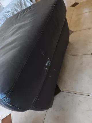 Puff in pelle marrone