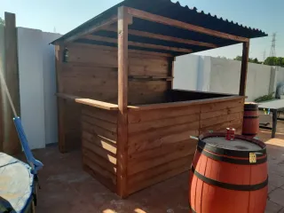 Chiringuito Bar Piscina Jardín Madera