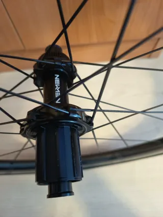 Ruedas Newmen R50-65 Carbono Nuevas