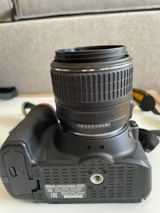 Nikon D5300 + Objetivo 18-55 VR II | Como nueva