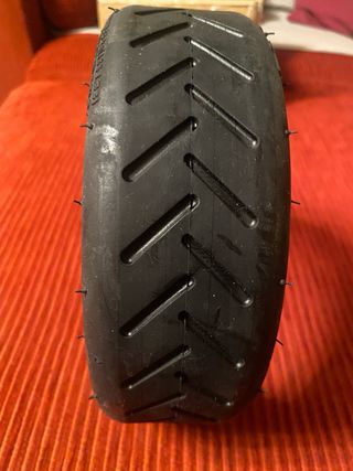 Rueda neumático y camara patinete eléctrico.