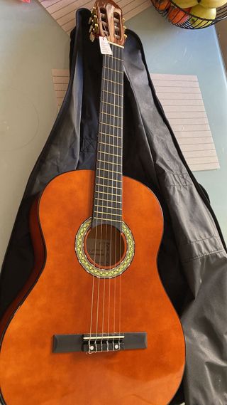 Guitarra Clásica sin estrenar con funda