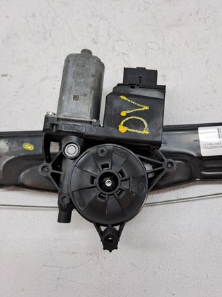 ELEVALUNAS DELANTERO DERECHO PEUGEOT EXPERT FURGÓN (2)