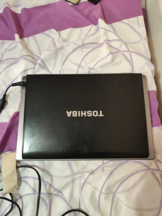 Portátil Toshiba i7