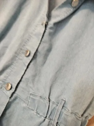 Mono peto vaquero elástico corto