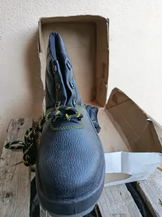 Botas de seguridad Tiger puntera de acero