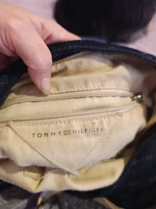 Bolso Tommy Hilfiger Azul y Beige