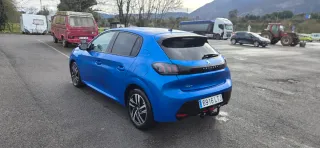 Peugeot 208 2021