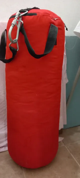 Saco de boxeo rojo
