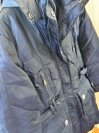 Abrigo largo azul Kazhumi. Pluma