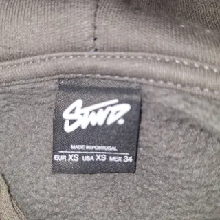 Sudadera con capucha marrón