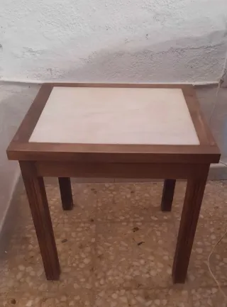 Mesita auxiliar madera y mármol