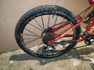 Bicicleta Specialized R26 Rock Shox Reba