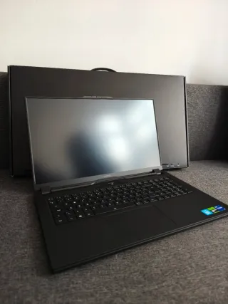 Portátil Gaming Gigabyte AORUS 7 9KF