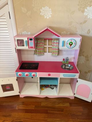 Cocinita de madera para niños